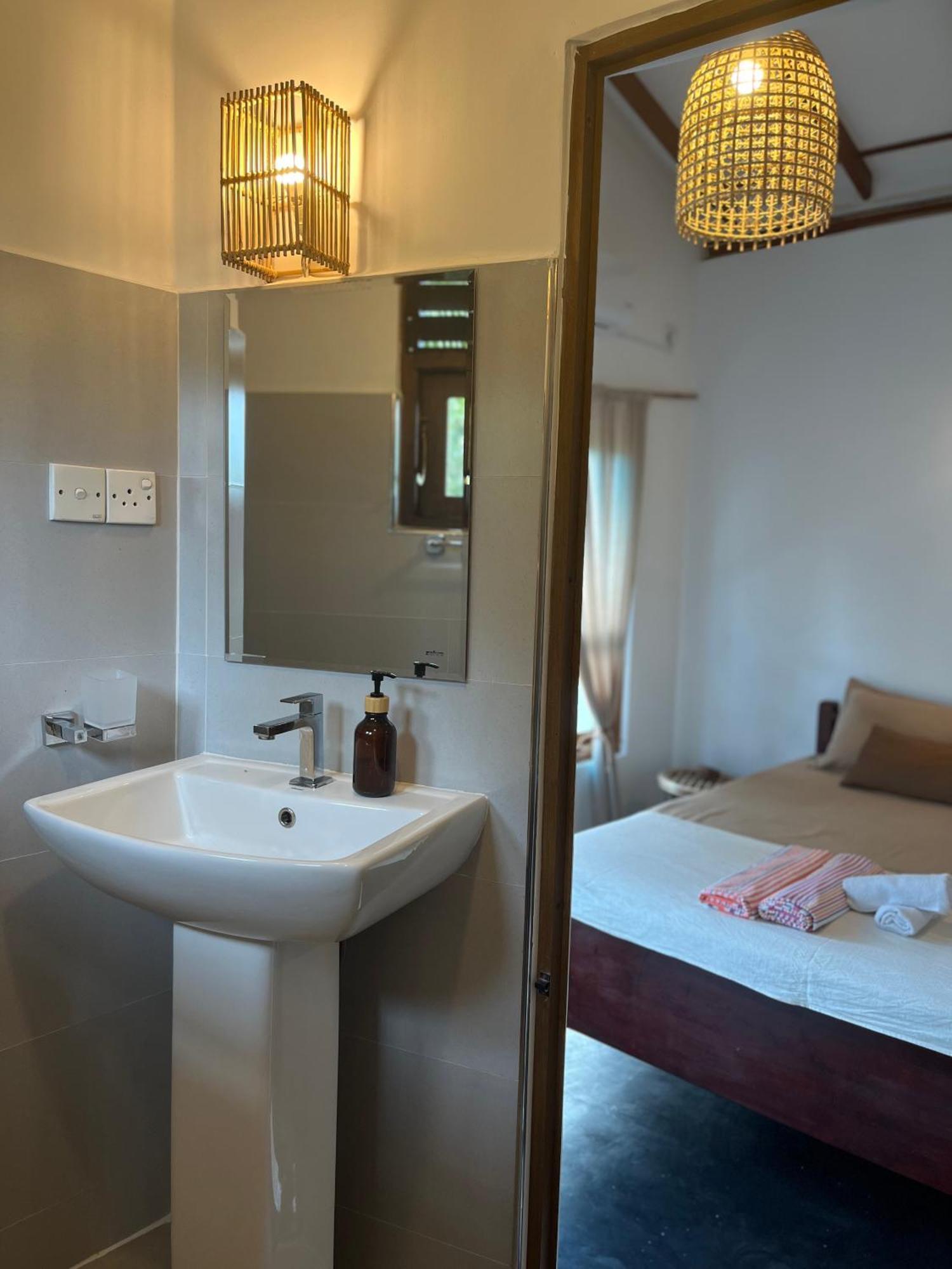 Slow Life Boutique Hotel - Adults Only Mirissa Exterior foto